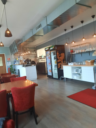 Comments and reviews of Teyari restaurang och pizza bar Ab