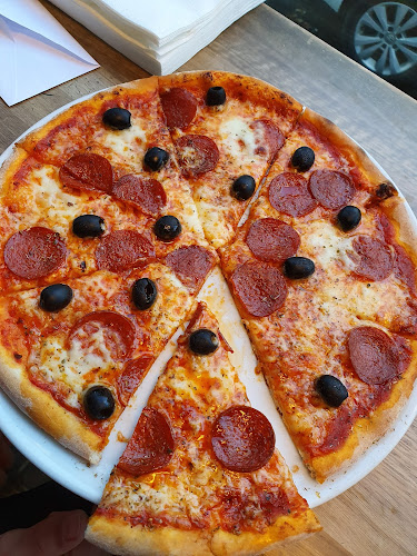 Opinii despre Östermalms Pizzeria Kristianstad în Kristianstad - Gastronomi och hotellverksamhet