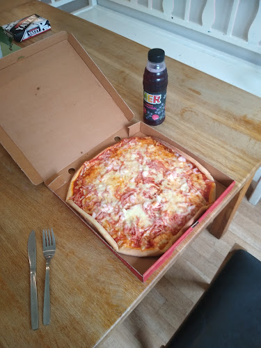 Pizzeria Venezia - Gastronomi och hotellverksamhet