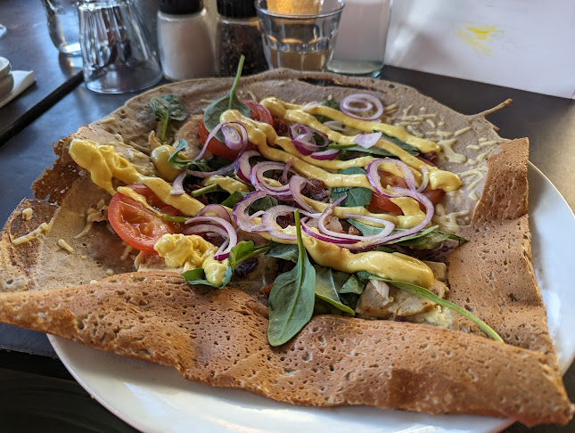 Crêperie & Logi - Gastronomi och hotellverksamhet