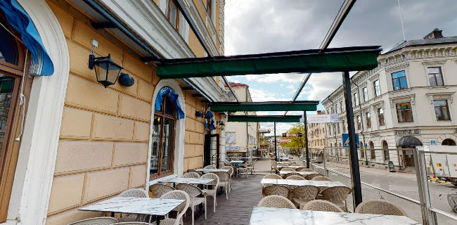 Napulé - Gastronomi och hotellverksamhet