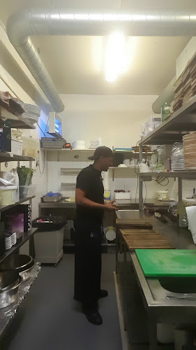 Opinii despre Kings Arms i Avesta AB în Avesta - Gastronomi och hotellverksamhet