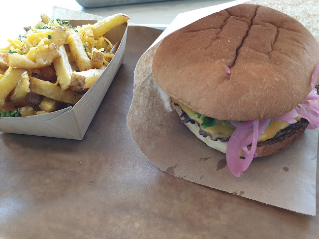 Surf Shack (Galleria Center Syd) - Gastronomi och hotellverksamhet