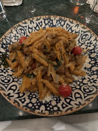 Vanadisplan 1, 113 31 Stockholm