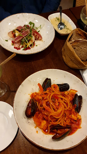 Portofino Restaurang & Bar - Gastronomi och hotellverksamhet