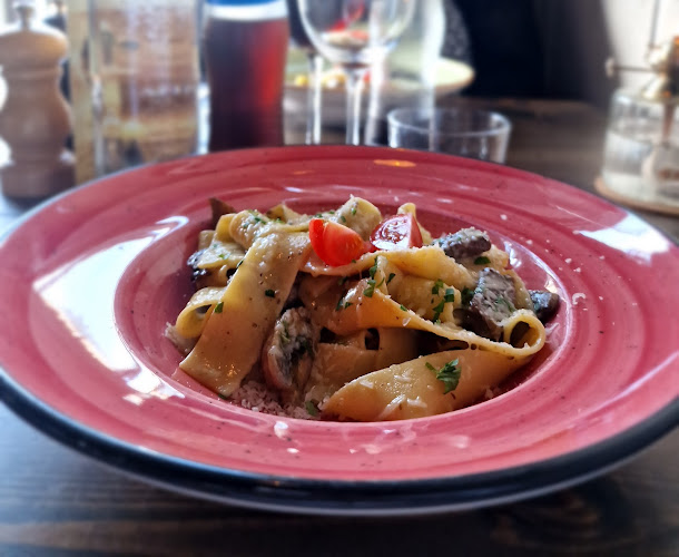 Reviews of Pomodoro in Falkenberg - Gastronomi och hotellverksamhet