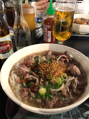 Phil's Burger - Gastronomi och hotellverksamhet