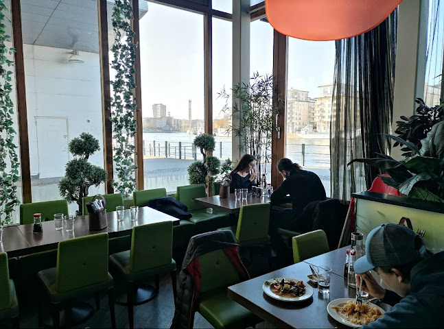 Tezukuri Sushi - Gastronomi och hotellverksamhet