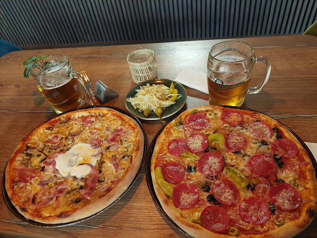 Entill Pizzeria - Gastronomi och hotellverksamhet