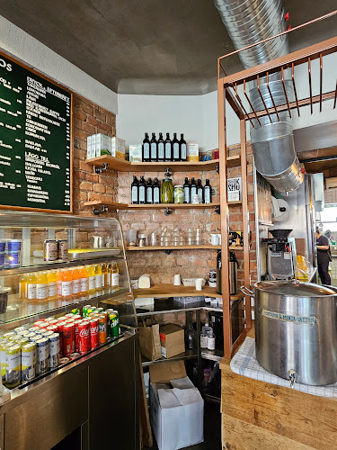 Comentarii opinii despre Maxos