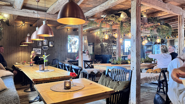 Comments and reviews of Rotnäs gård