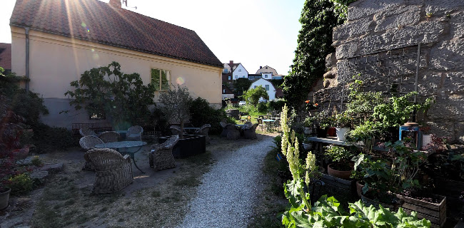 Sankt Hans Café Phone number