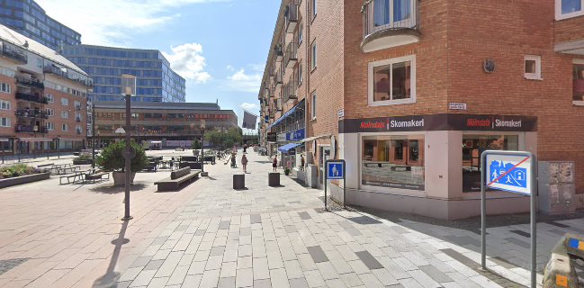 Black & White Restaurang Phone number