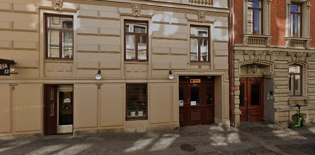 Pizzeria 13 - Gastronomi och hotellverksamhet