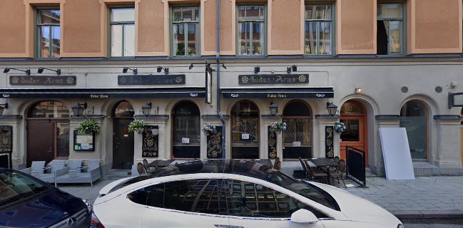 Tudor Arms Pub and Restaurant