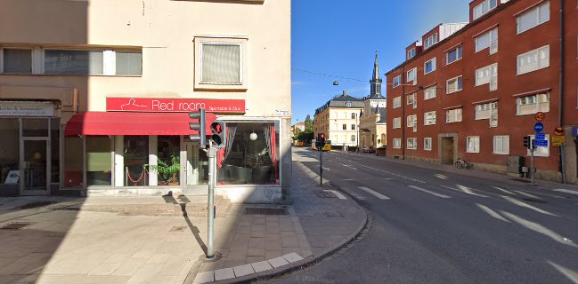 Comments and reviews of Red Room