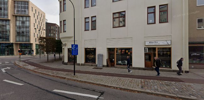 Miss Bùi - Vietnamese Street Food