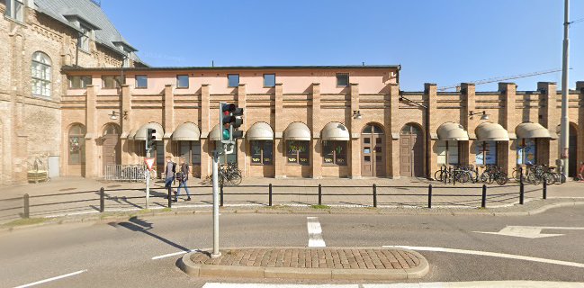 Le Pain Français Metropolitan Brew & Grill